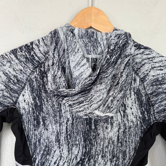 Lululemon Runbeam Hoodie Top Half Zip Texture Twist Athletic Black Gray Women 4 - Picture 8 of 11
